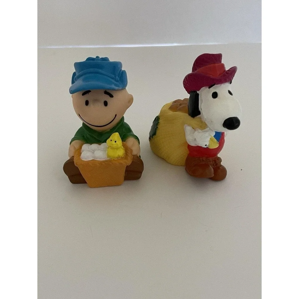 VTG 2 Peanuts Figures 1950 1966 2.5